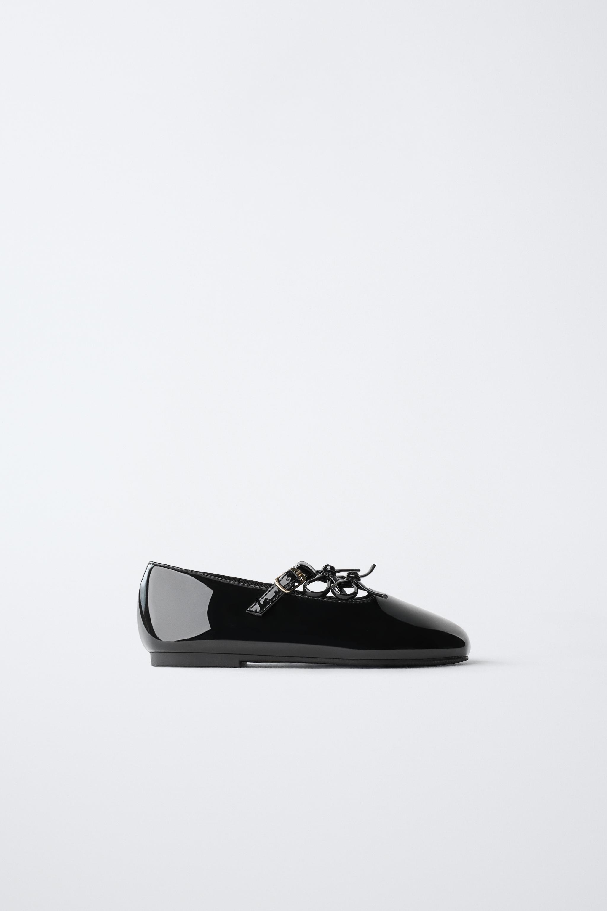 PATENT LEATHER BALLET FLATS WITH BOWS